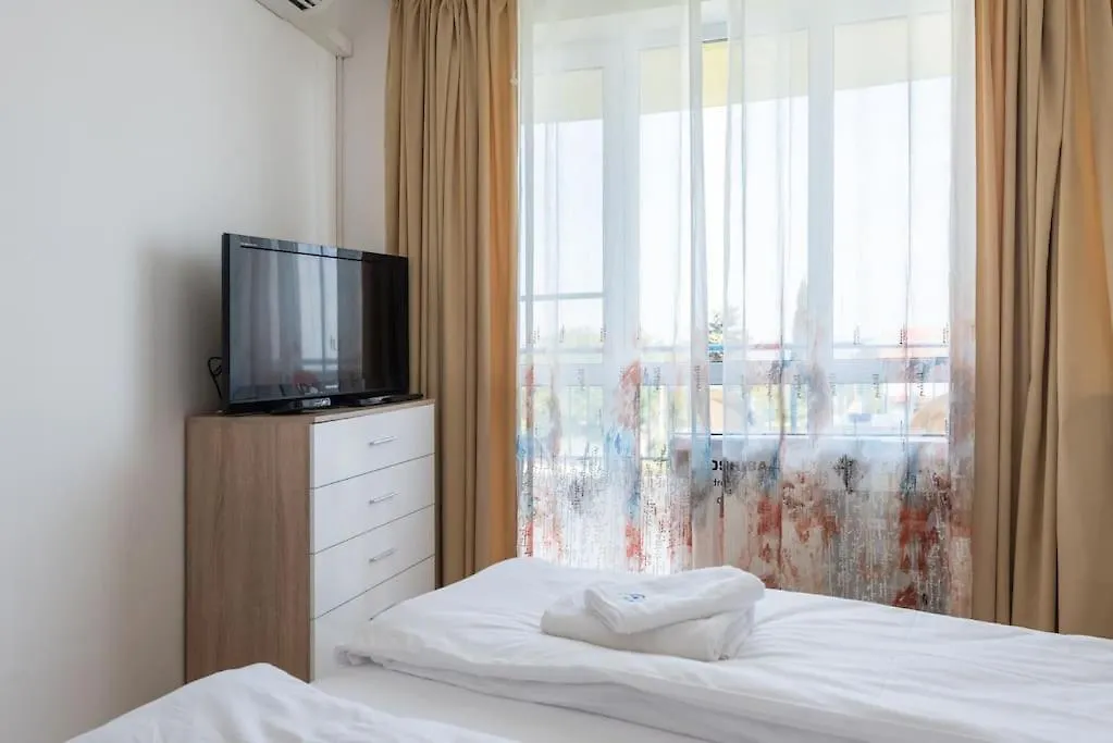 Lighthouse Apartment Varna 0*,